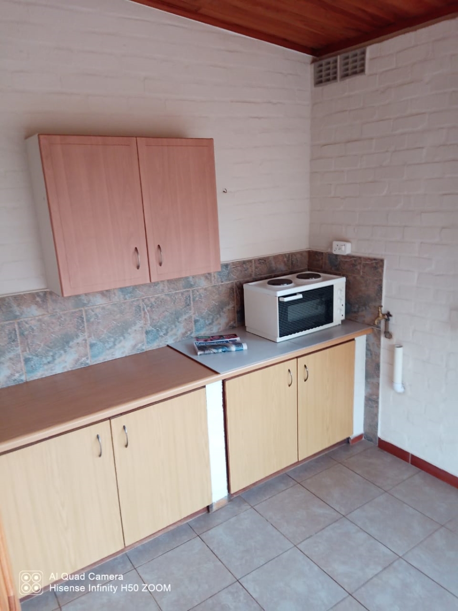 To Let 1 Bedroom Property for Rent in De Rust AH North West